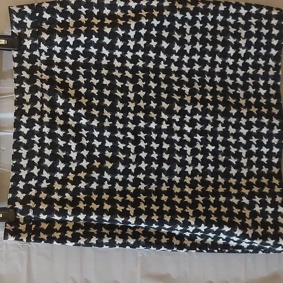 LIKE NEW! Talbots 14P fully lined patterned skirt. - Picture 1 of 6